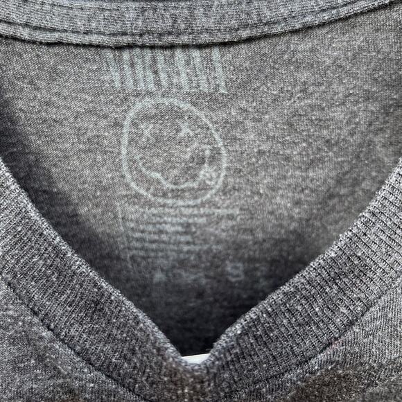 Nirvana gray with tie dye smiley face Size small - Picture 4 of 4